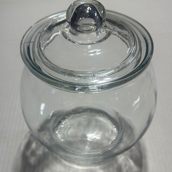 Anchor Hoking Clear Glass Jar with Lid and sturdy great for snacks or hobbies - Picture 2 of 4
